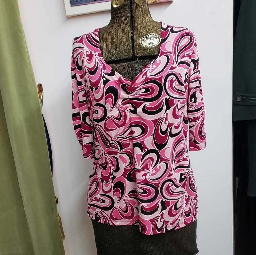 Kim & Co. Raspberry Print Top - Picture 1 of 7